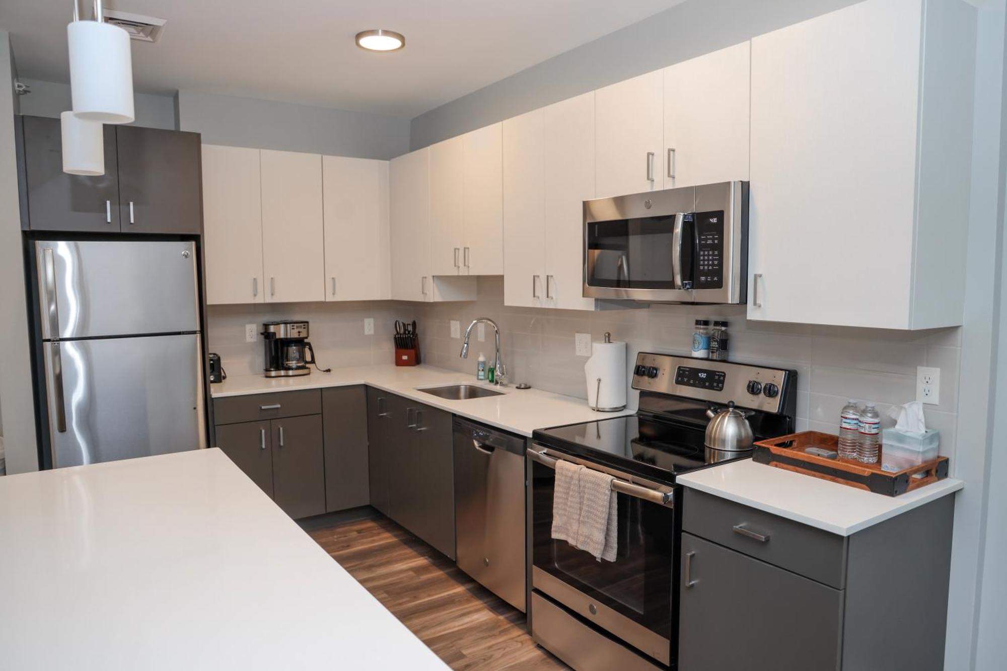 Luxury Apartment With Gym, Steps From Commuter Rail #4011 Reading Экстерьер фото
