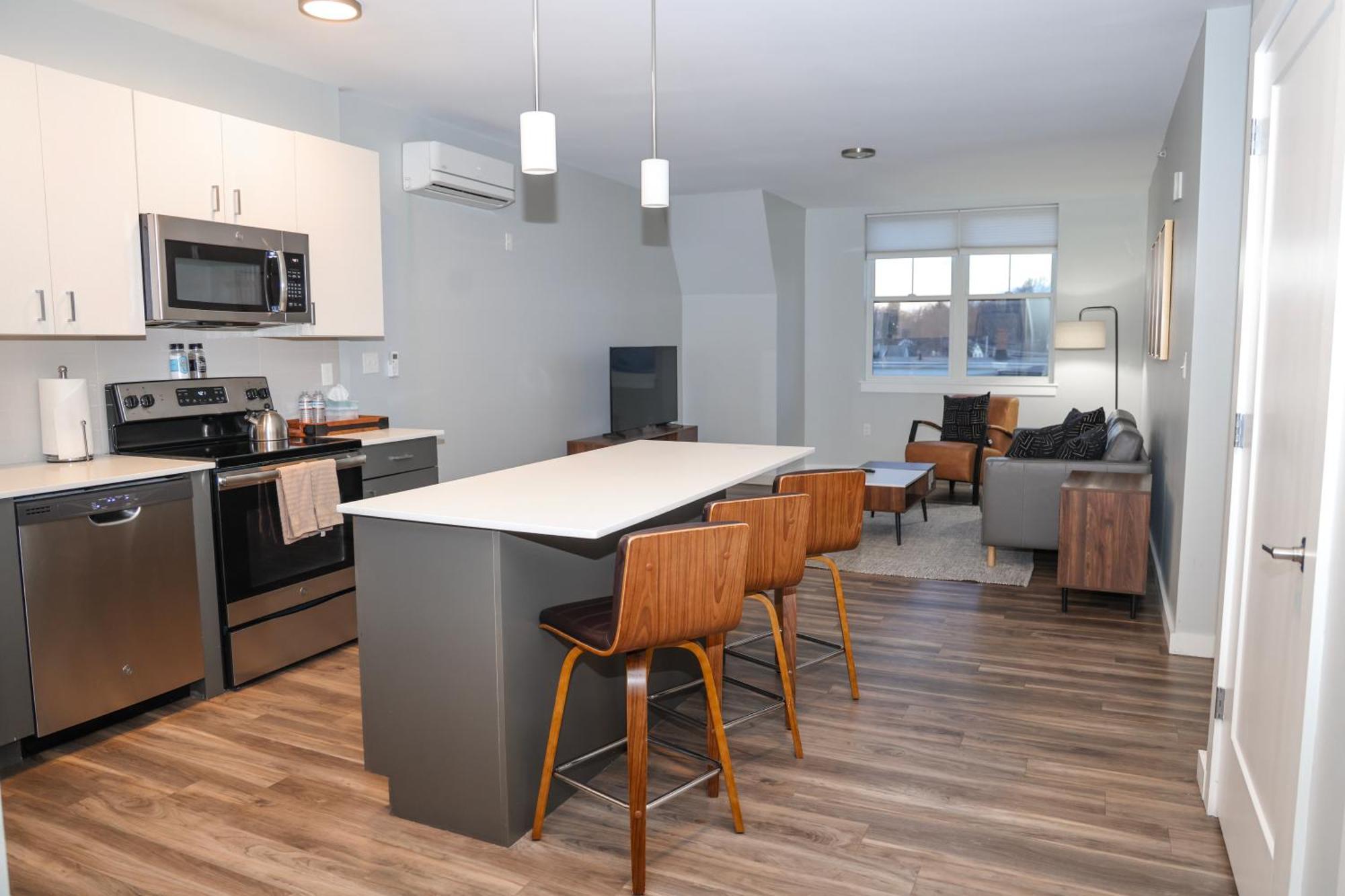 Luxury Apartment With Gym, Steps From Commuter Rail #4011 Reading Экстерьер фото